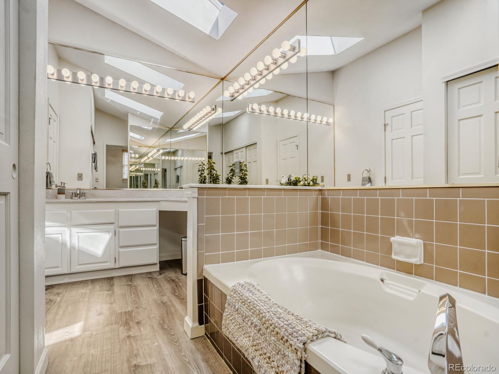 MLS Image #17 for 12138 w brittany avenue,littleton, Colorado