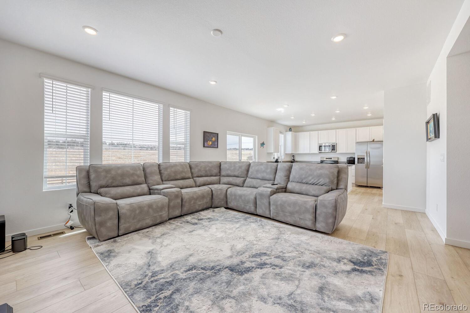 MLS Image #4 for 340  paloma way,elizabeth, Colorado