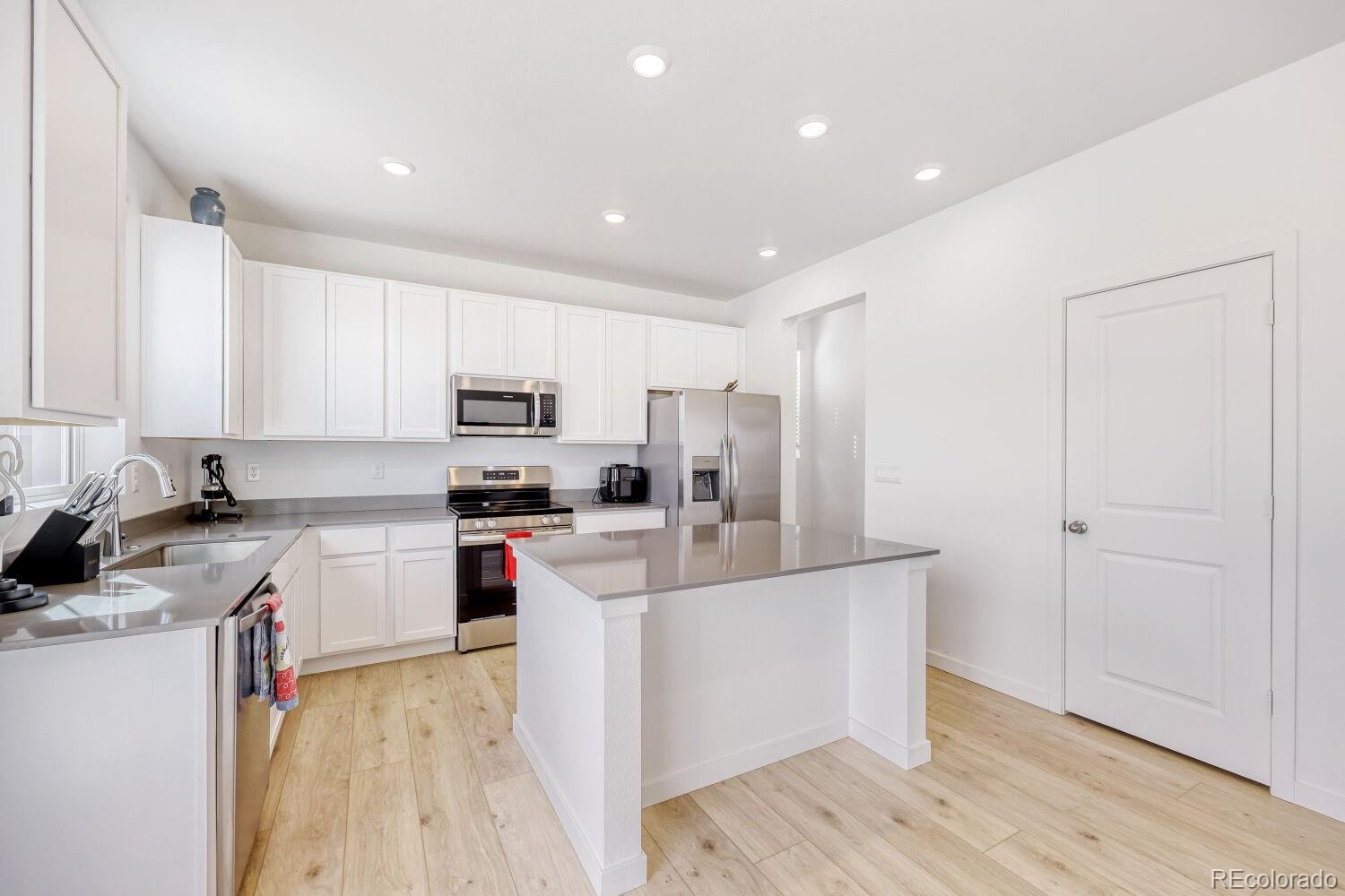 MLS Image #9 for 340  paloma way,elizabeth, Colorado