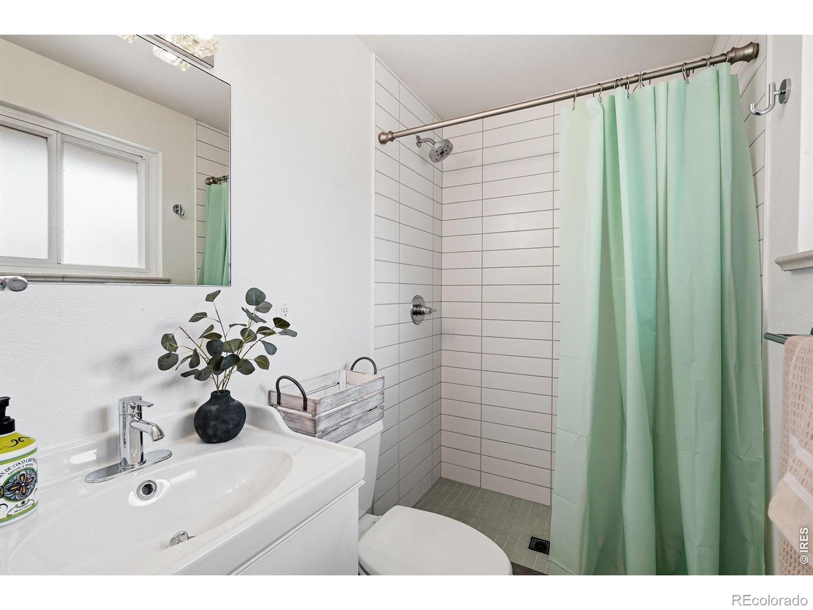 MLS Image #12 for 130  cherokee way,boulder, Colorado