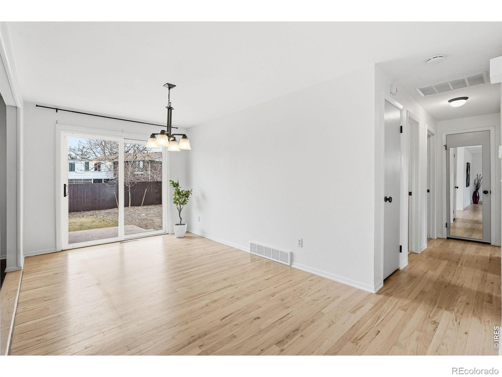 MLS Image #5 for 130  cherokee way,boulder, Colorado