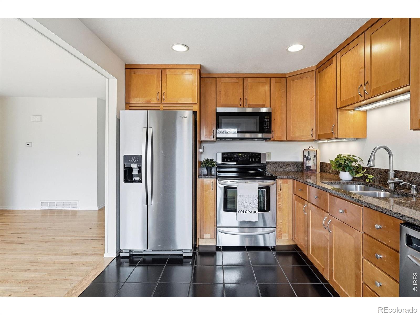 MLS Image #7 for 130  cherokee way,boulder, Colorado