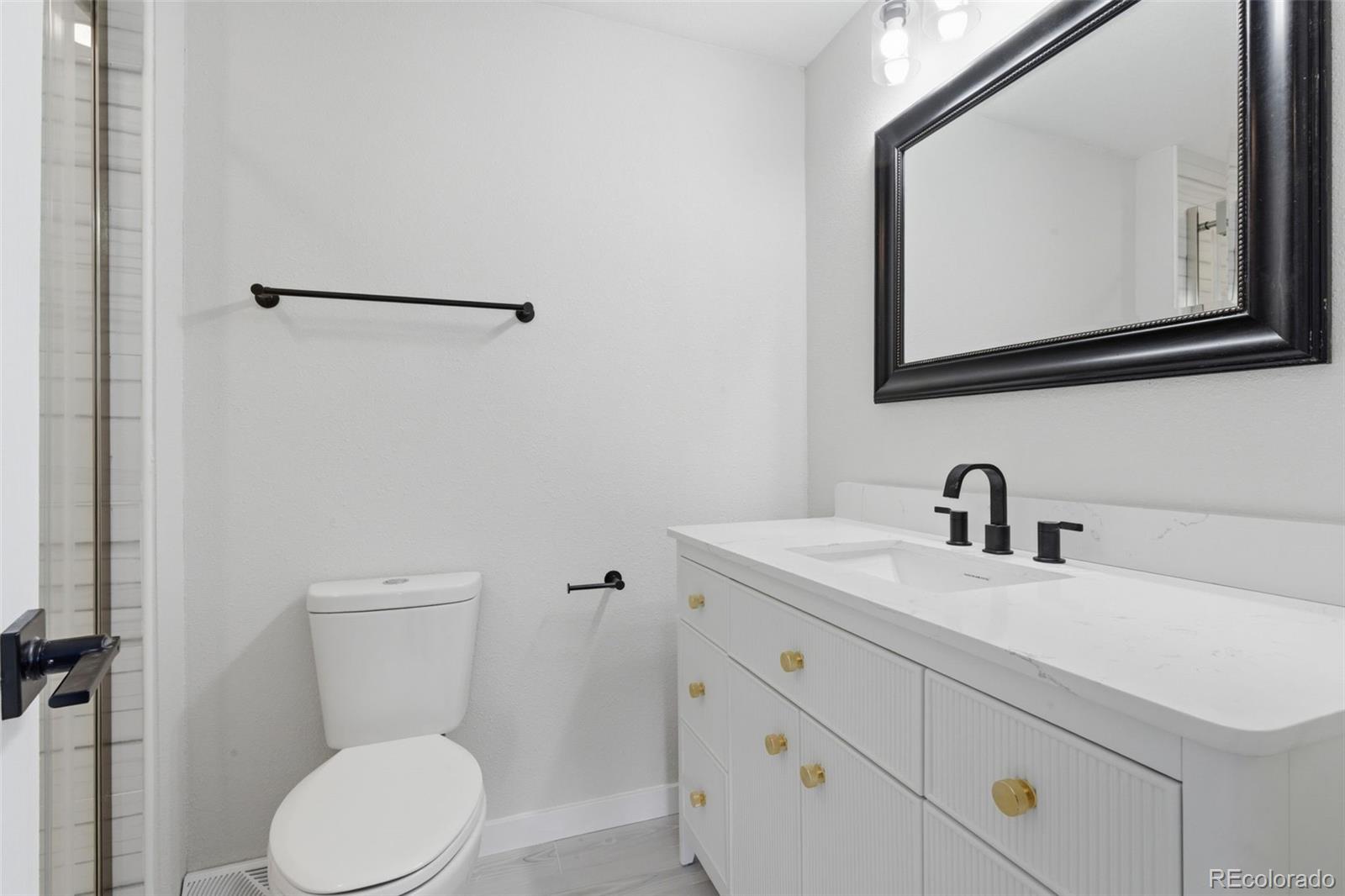 MLS Image #17 for 12835 e nevada avenue,aurora, Colorado