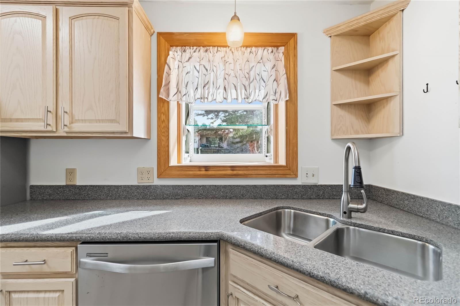 MLS Image #15 for 675 w fremont drive,littleton, Colorado