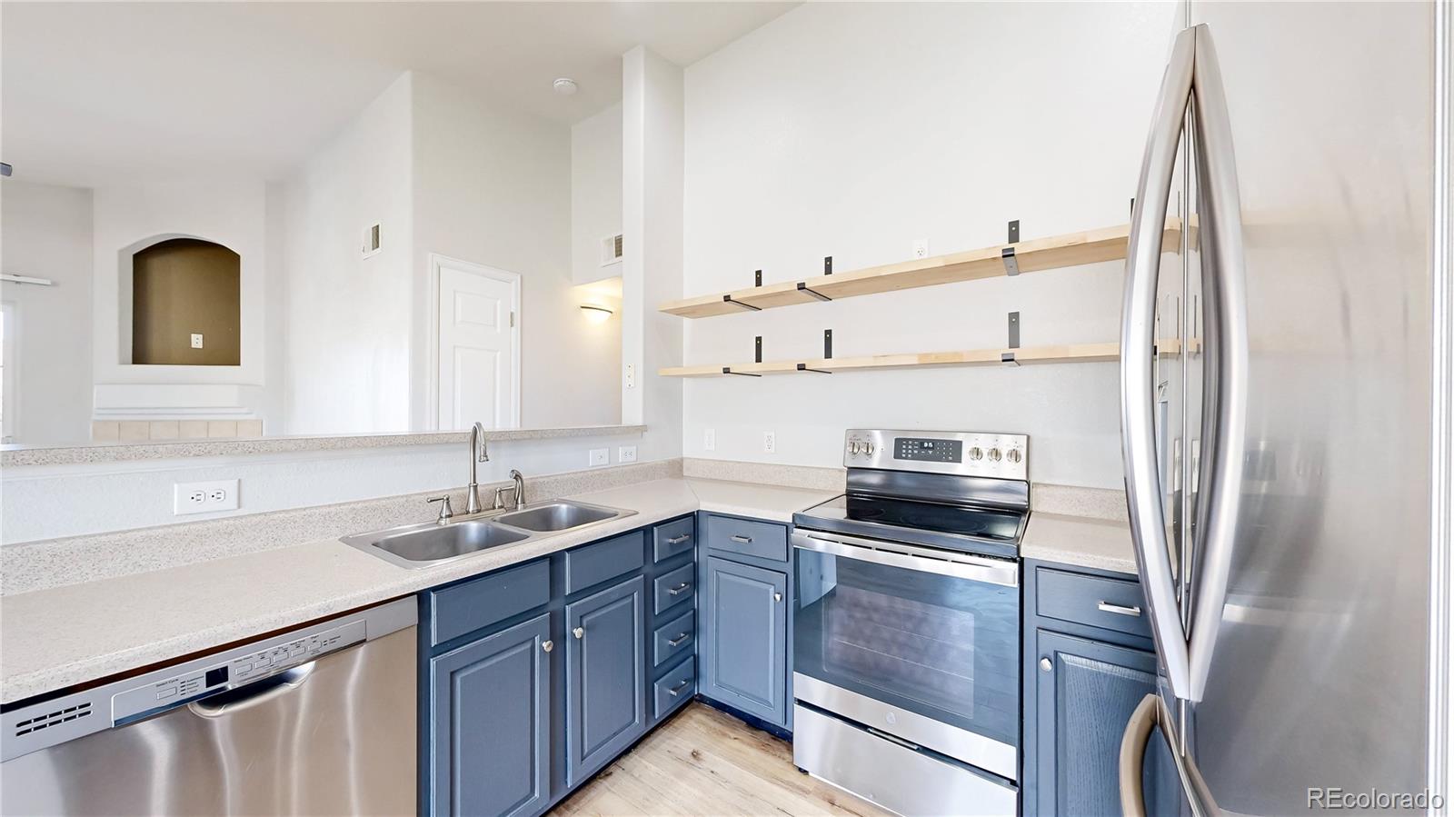 MLS Image #11 for 10035 e carolina place,aurora, Colorado