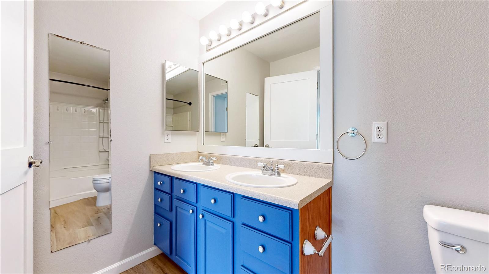 MLS Image #17 for 10035 e carolina place,aurora, Colorado