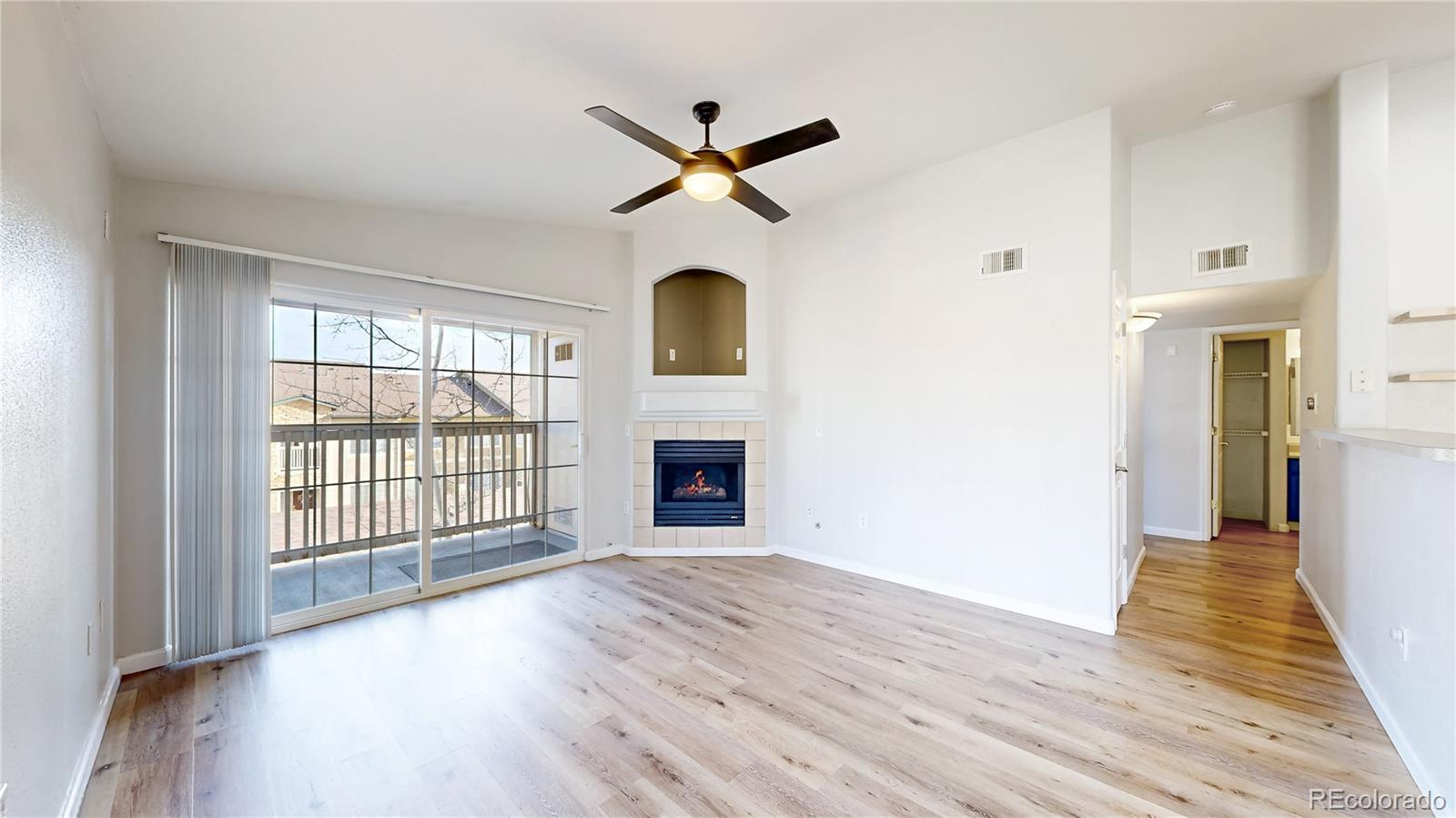 MLS Image #4 for 10035 e carolina place,aurora, Colorado