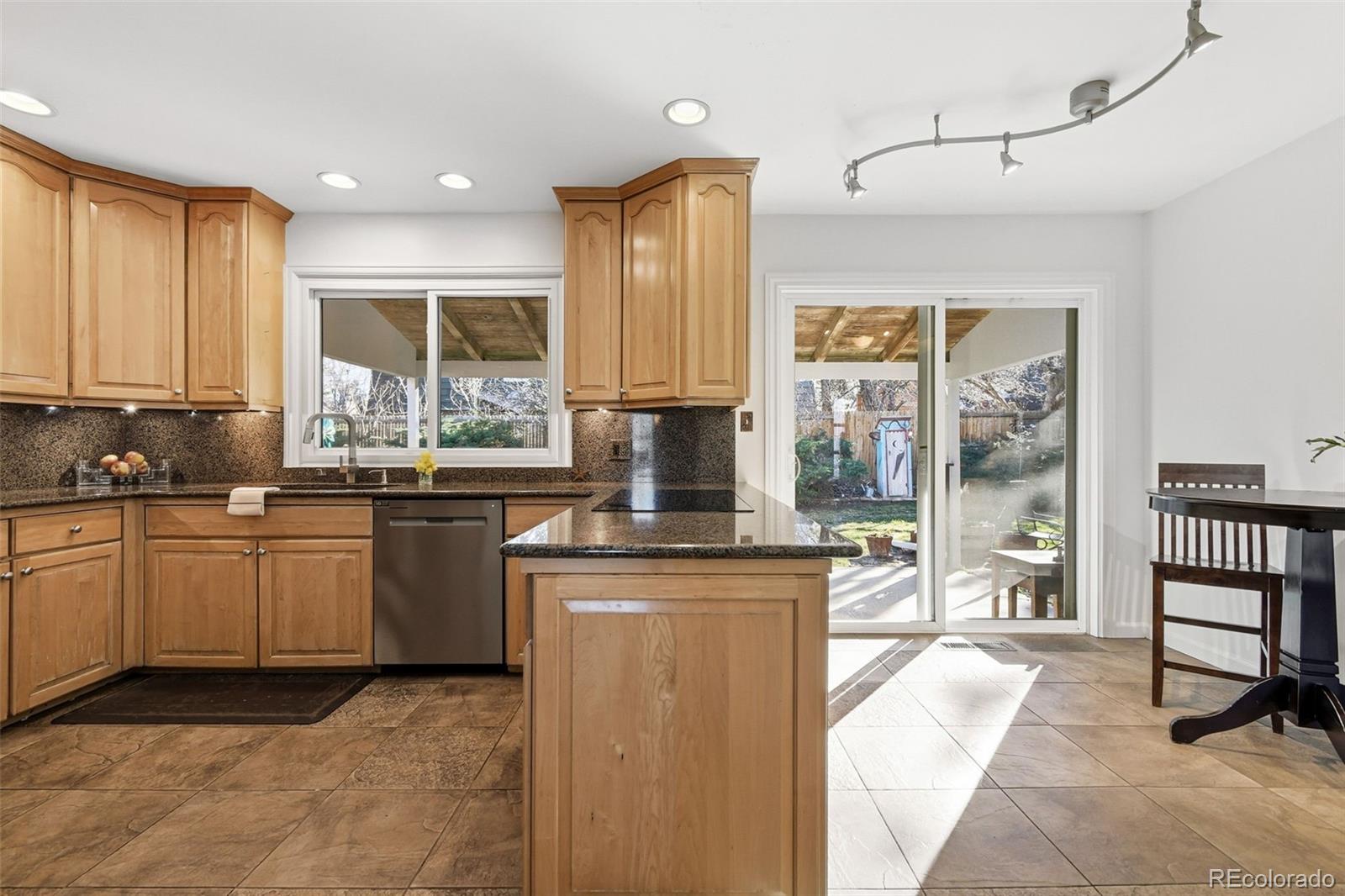 MLS Image #13 for 3561 s oneida way,denver, Colorado
