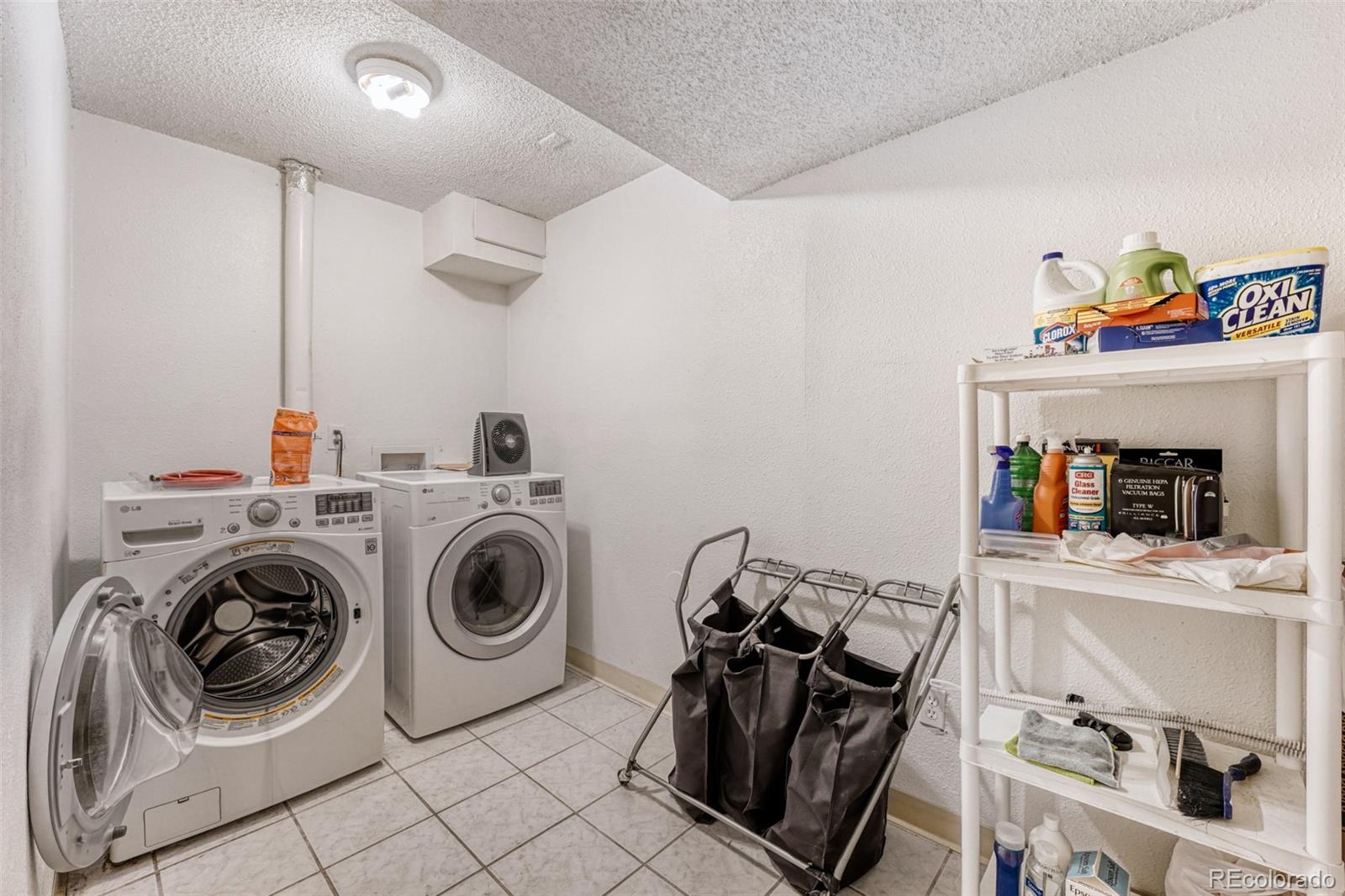 MLS Image #13 for 19356 e 40th place,denver, Colorado