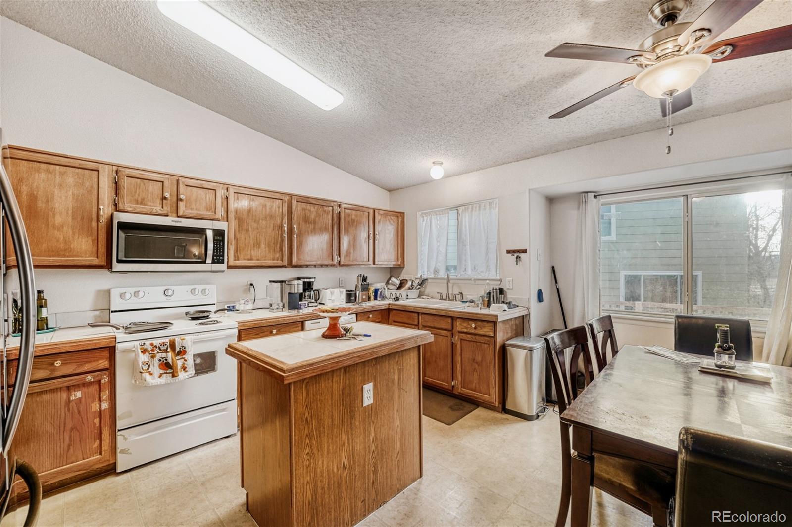 MLS Image #6 for 19356 e 40th place,denver, Colorado