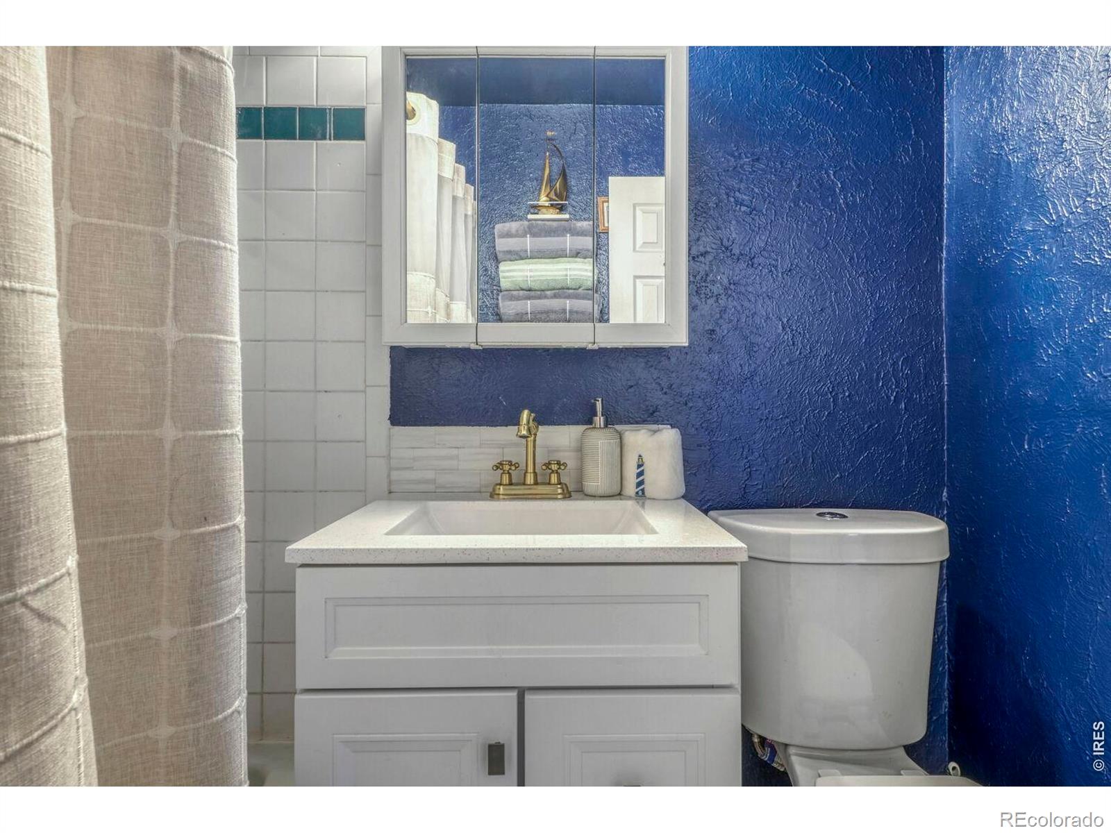 MLS Image #21 for 785 s navajo street,denver, Colorado