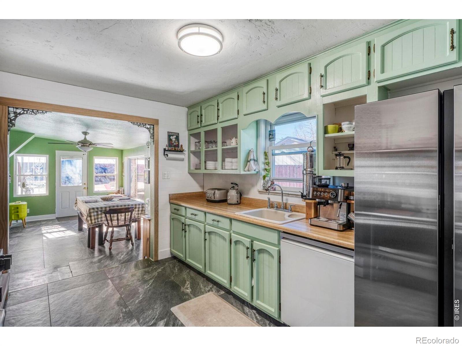 MLS Image #6 for 785 s navajo street,denver, Colorado