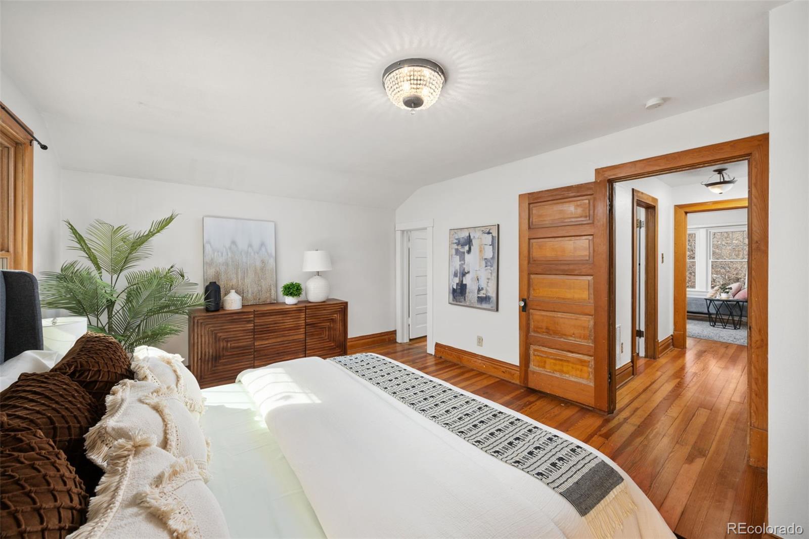 MLS Image #16 for 1344 n marion street,denver, Colorado