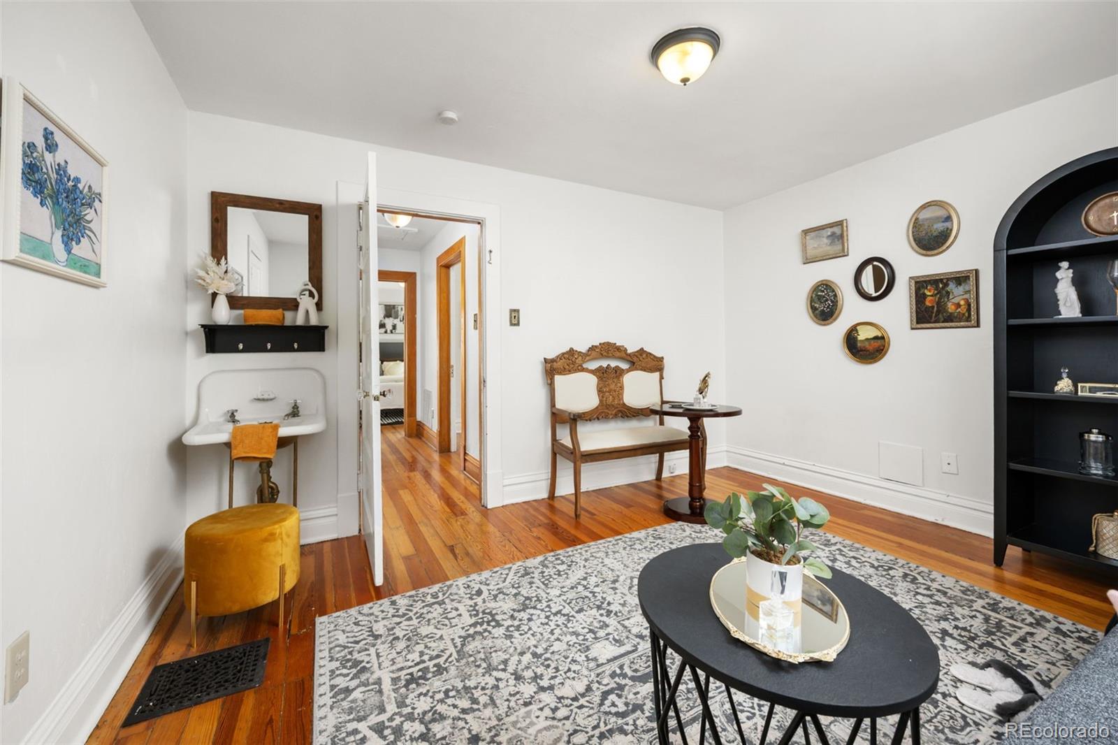 MLS Image #19 for 1344 n marion street,denver, Colorado