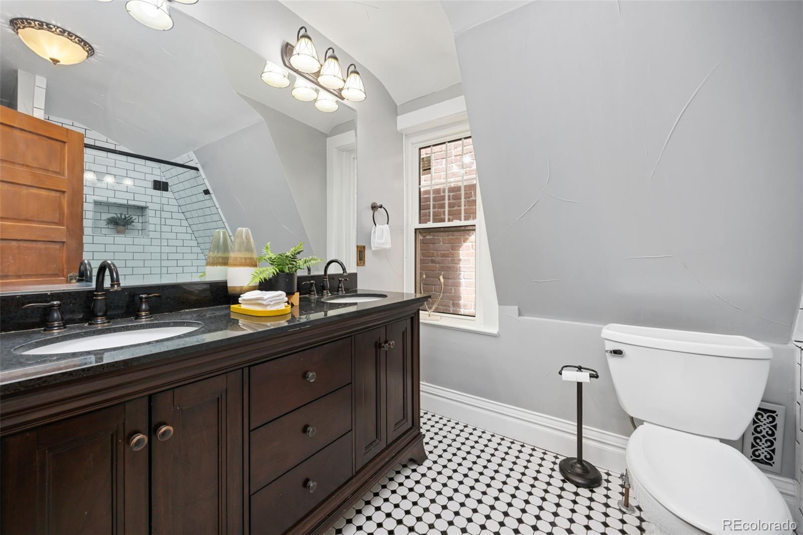 MLS Image #20 for 1344 n marion street,denver, Colorado