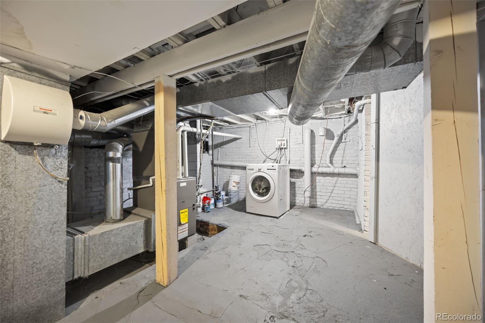 MLS Image #23 for 1344 n marion street,denver, Colorado