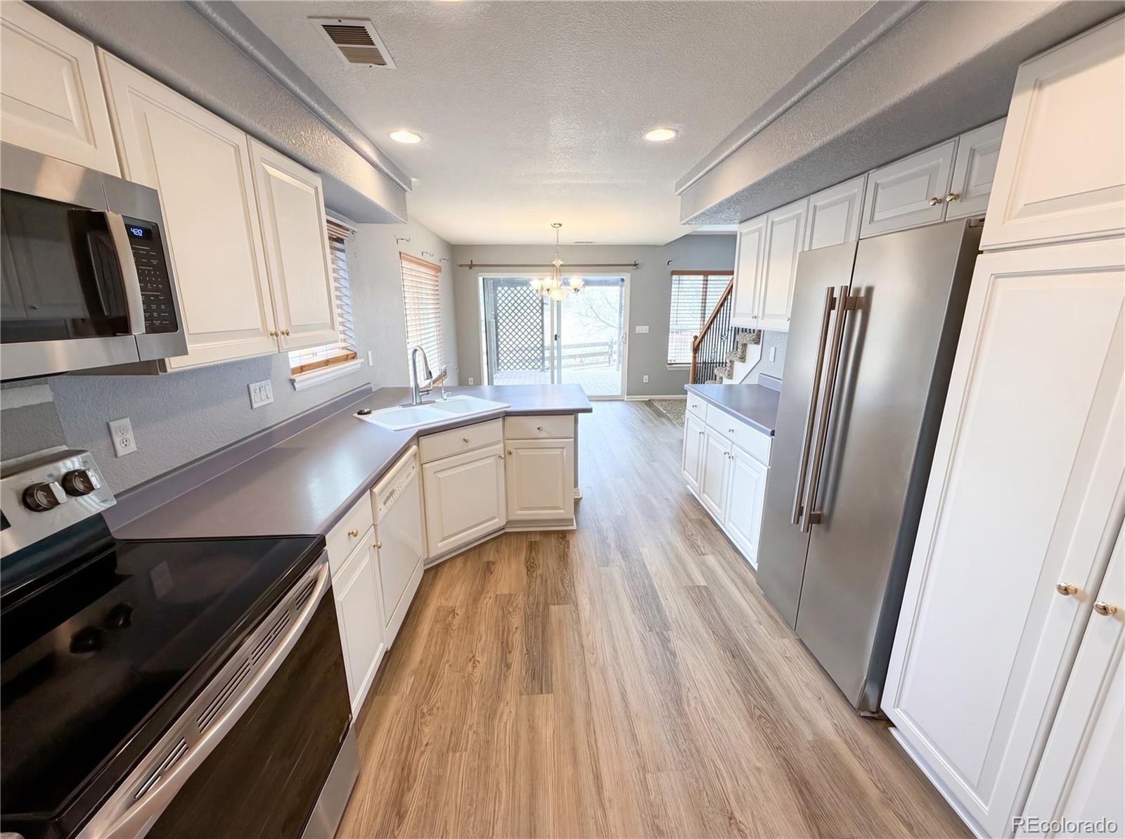 MLS Image #14 for 20000  mitchell place,denver, Colorado