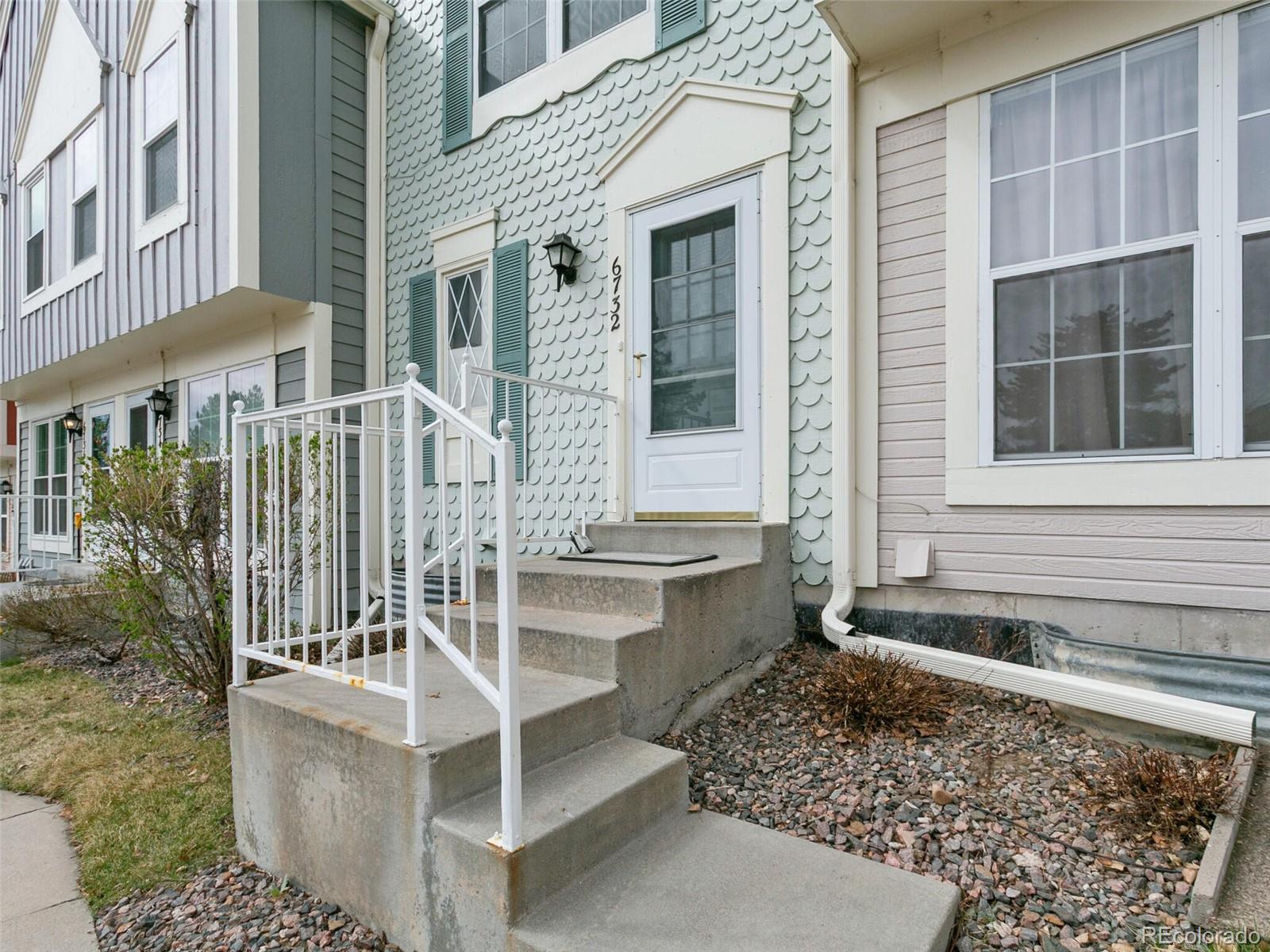 MLS Image #2 for 6732 s independence street,littleton, Colorado