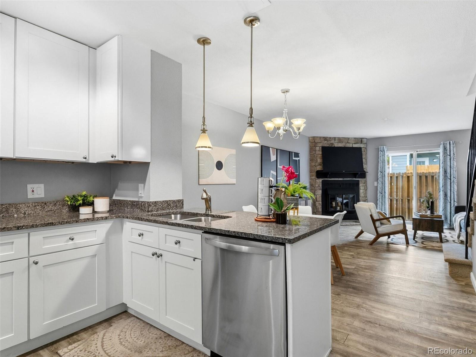 MLS Image #3 for 6732 s independence street,littleton, Colorado