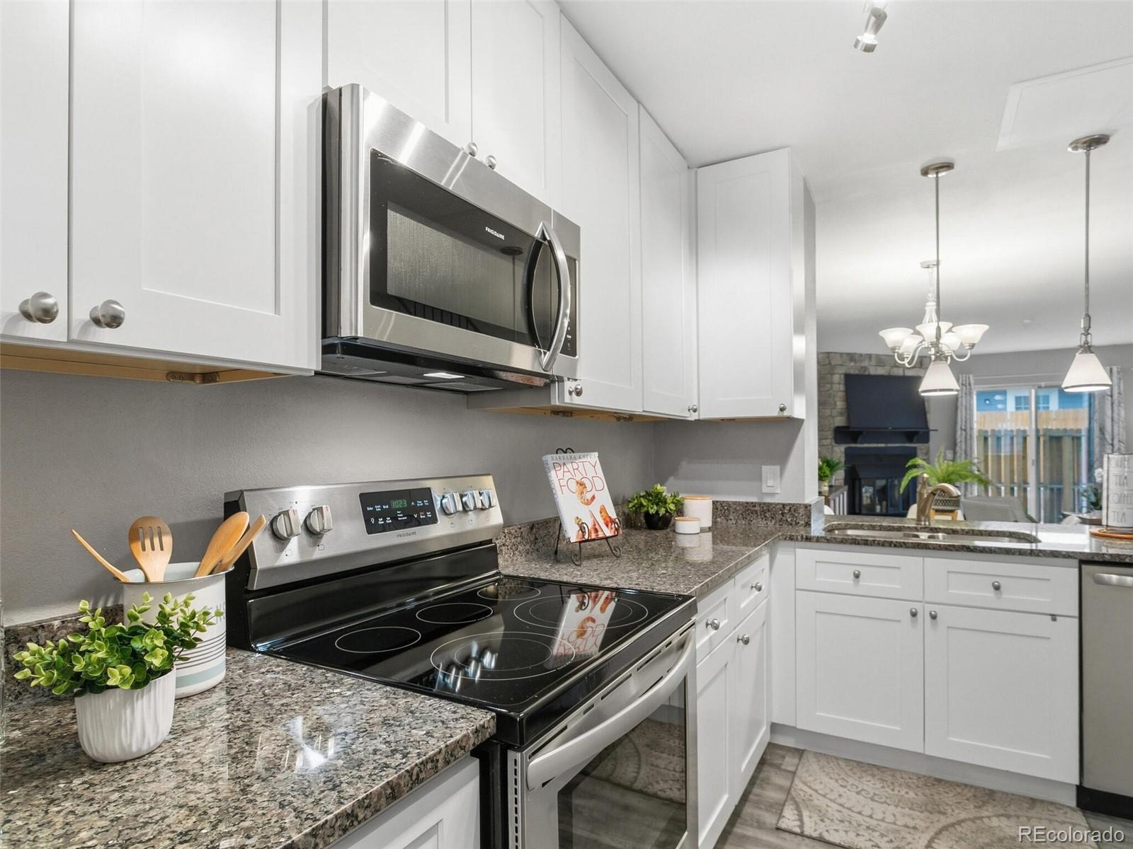 MLS Image #5 for 6732 s independence street,littleton, Colorado