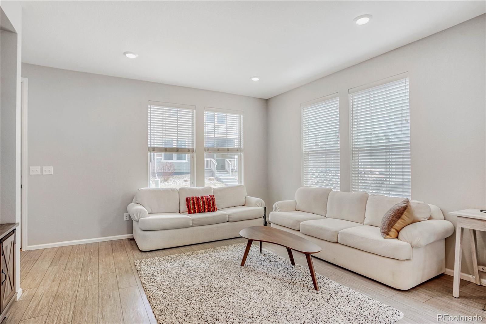 MLS Image #4 for 4378 s nepal court,centennial, Colorado