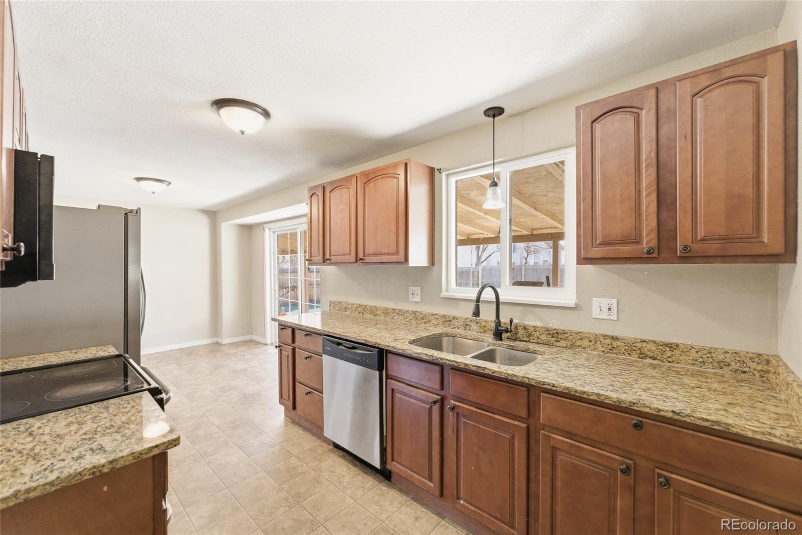MLS Image #5 for 12244 e kentucky avenue,aurora, Colorado