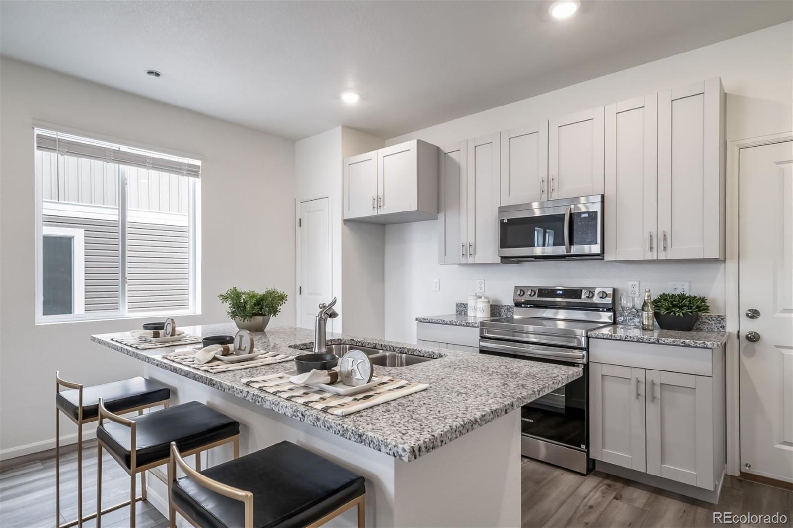 MLS Image #10 for 22343 e 46th avenue,aurora, Colorado
