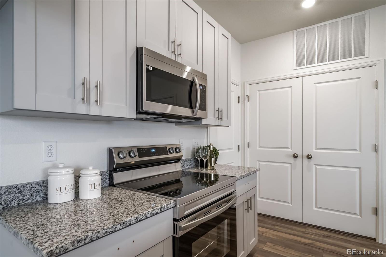 MLS Image #5 for 22343 e 46th avenue,aurora, Colorado