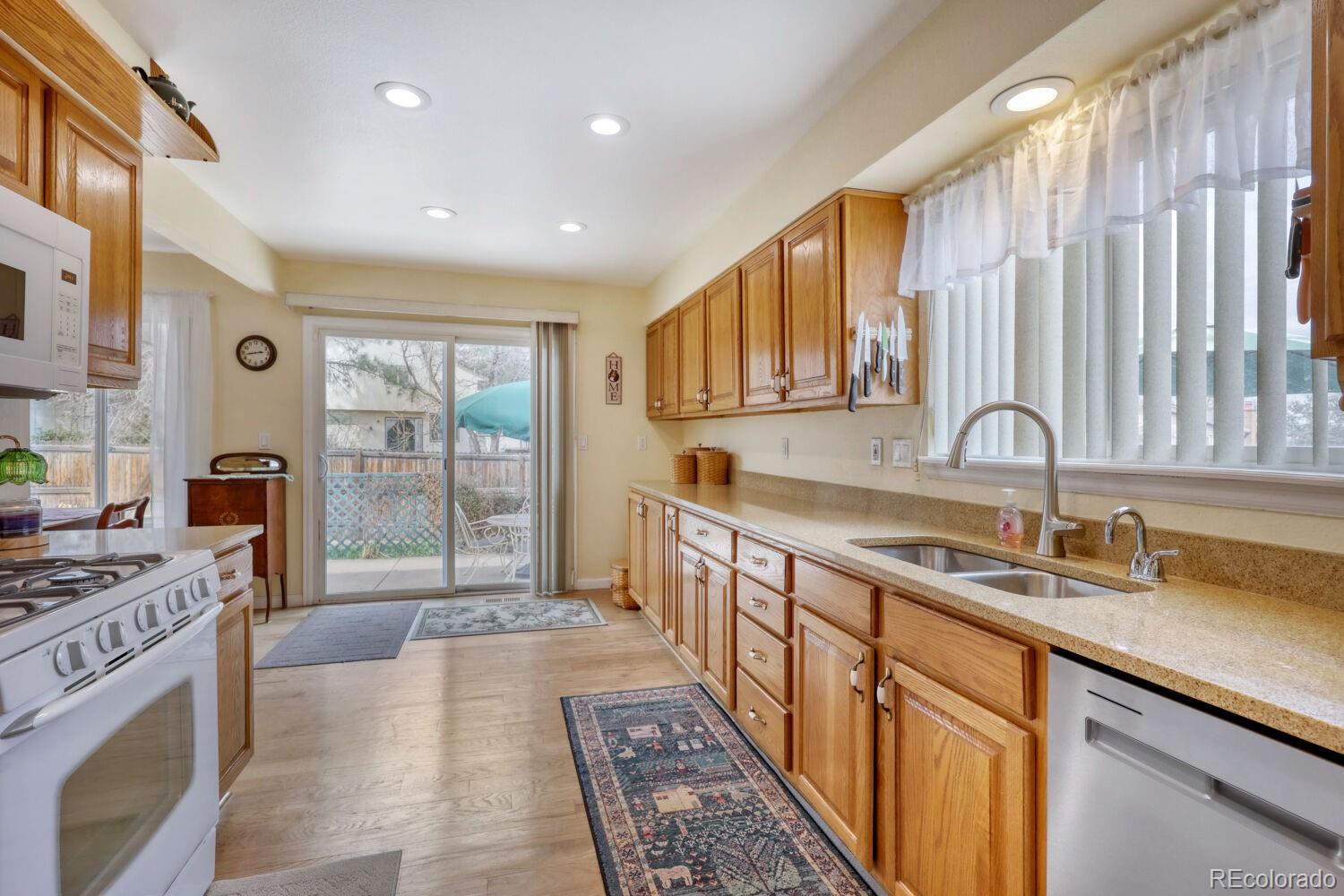 MLS Image #13 for 15681 e jefferson avenue,aurora, Colorado