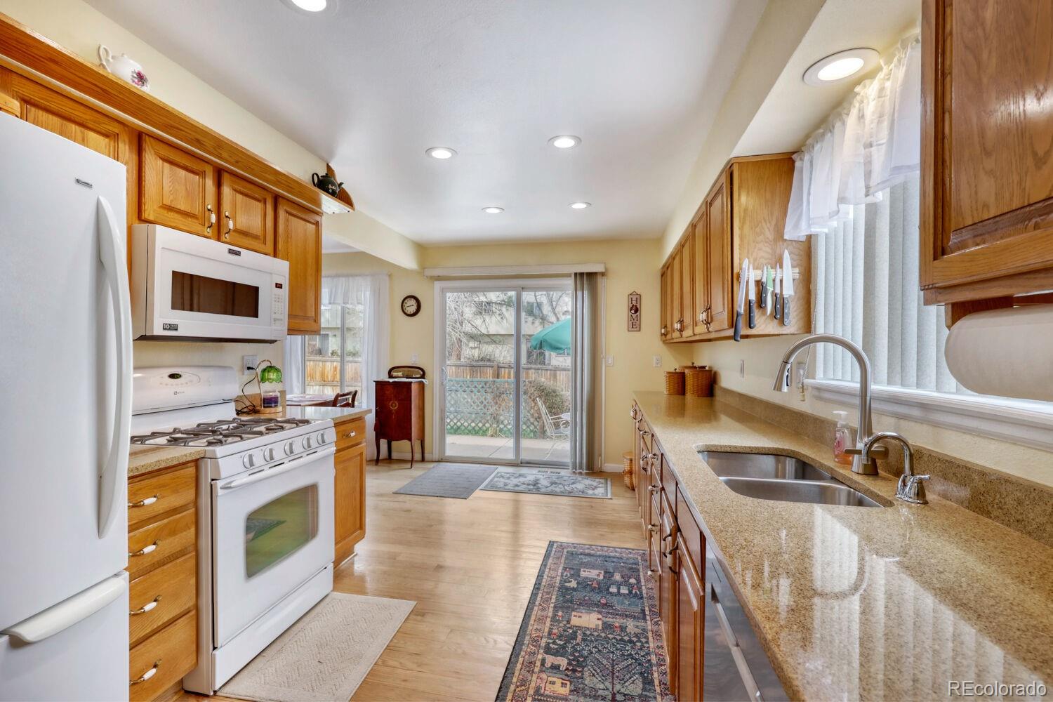 MLS Image #15 for 15681 e jefferson avenue,aurora, Colorado