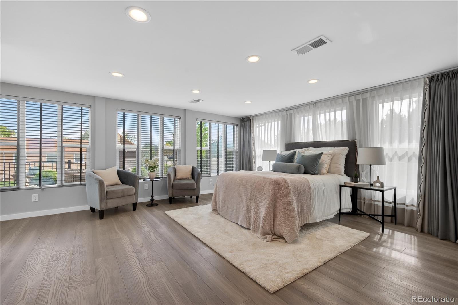 MLS Image #17 for 2390 s holly street,denver, Colorado