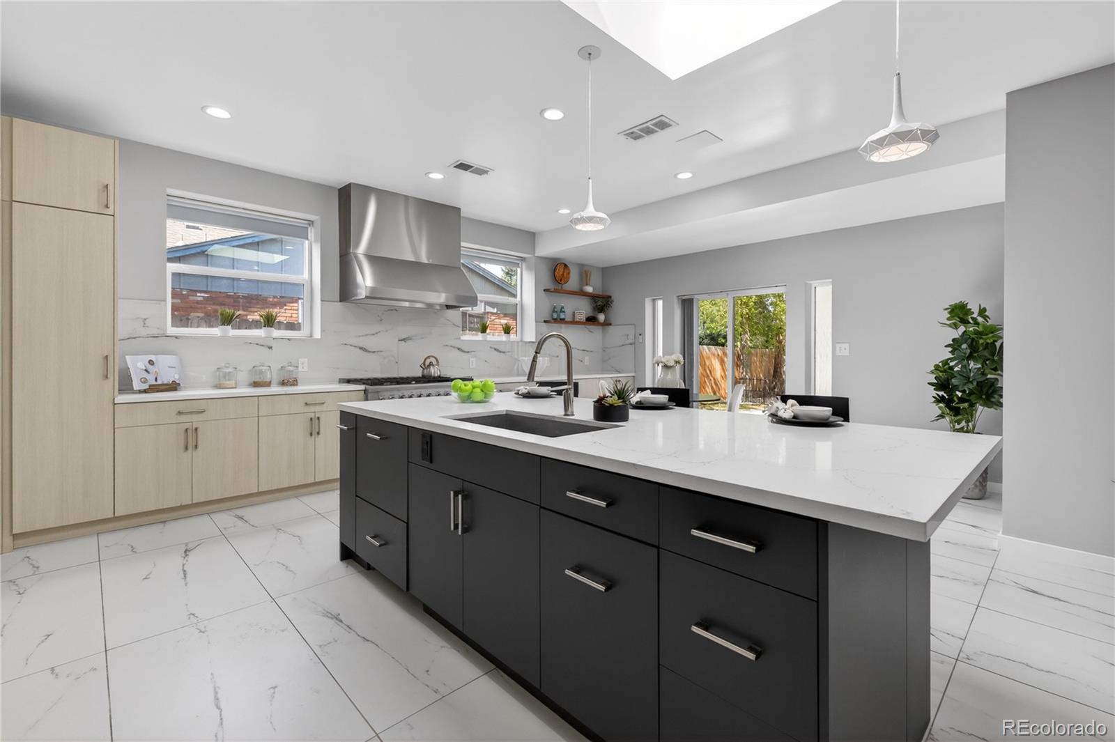 MLS Image #6 for 2390 s holly street,denver, Colorado