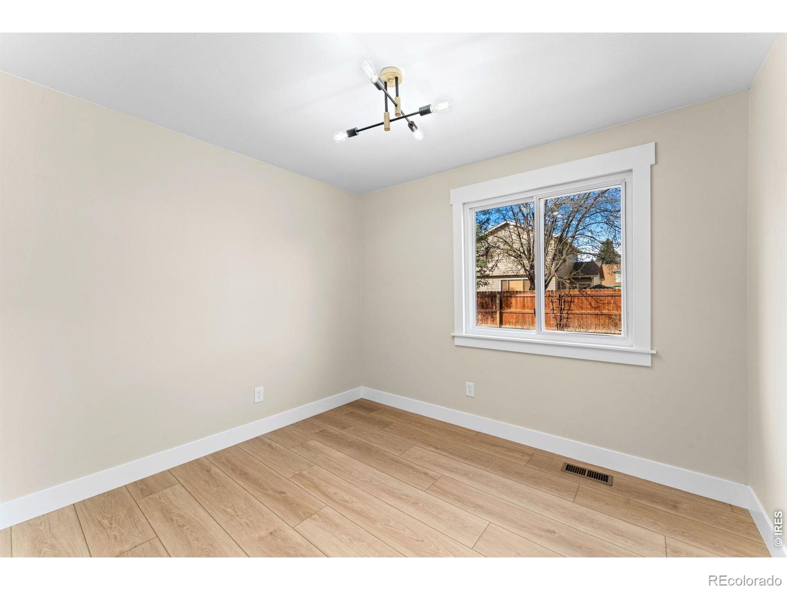 MLS Image #11 for 2425  spencer street,longmont, Colorado