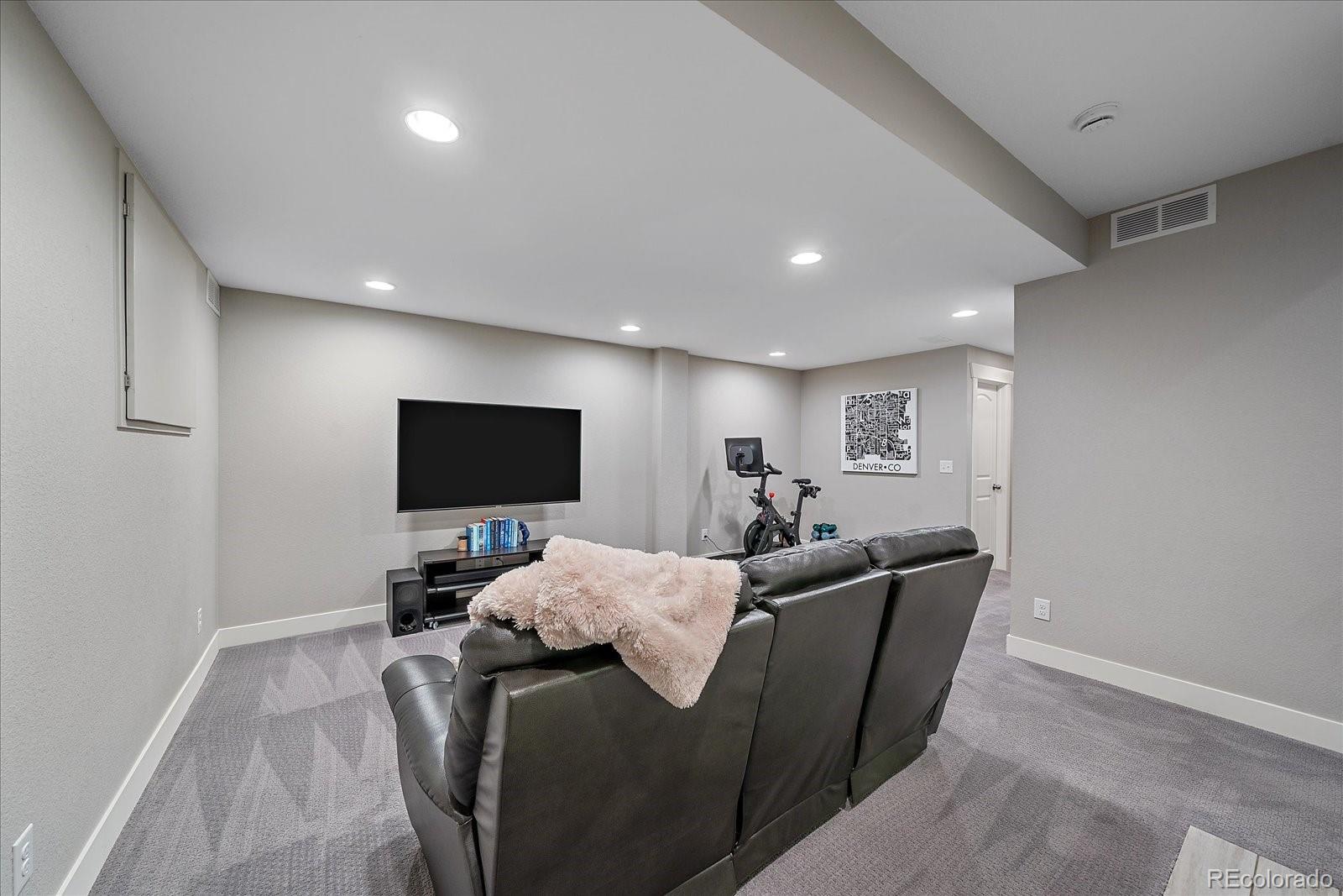 MLS Image #26 for 8528 e 54th place,denver, Colorado