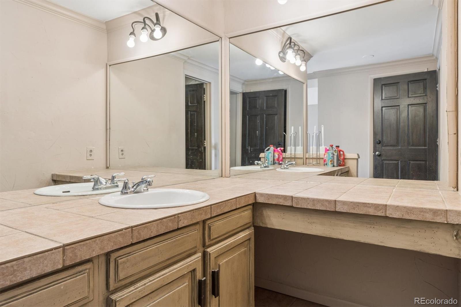 MLS Image #16 for 8228 e phillips place,centennial, Colorado