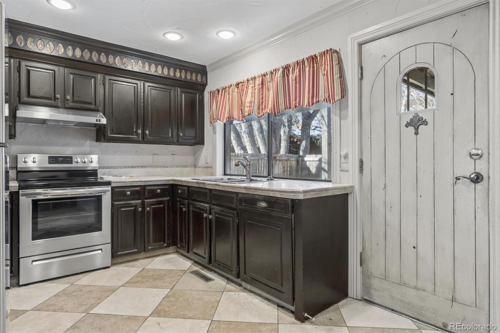 MLS Image #7 for 8228 e phillips place,centennial, Colorado