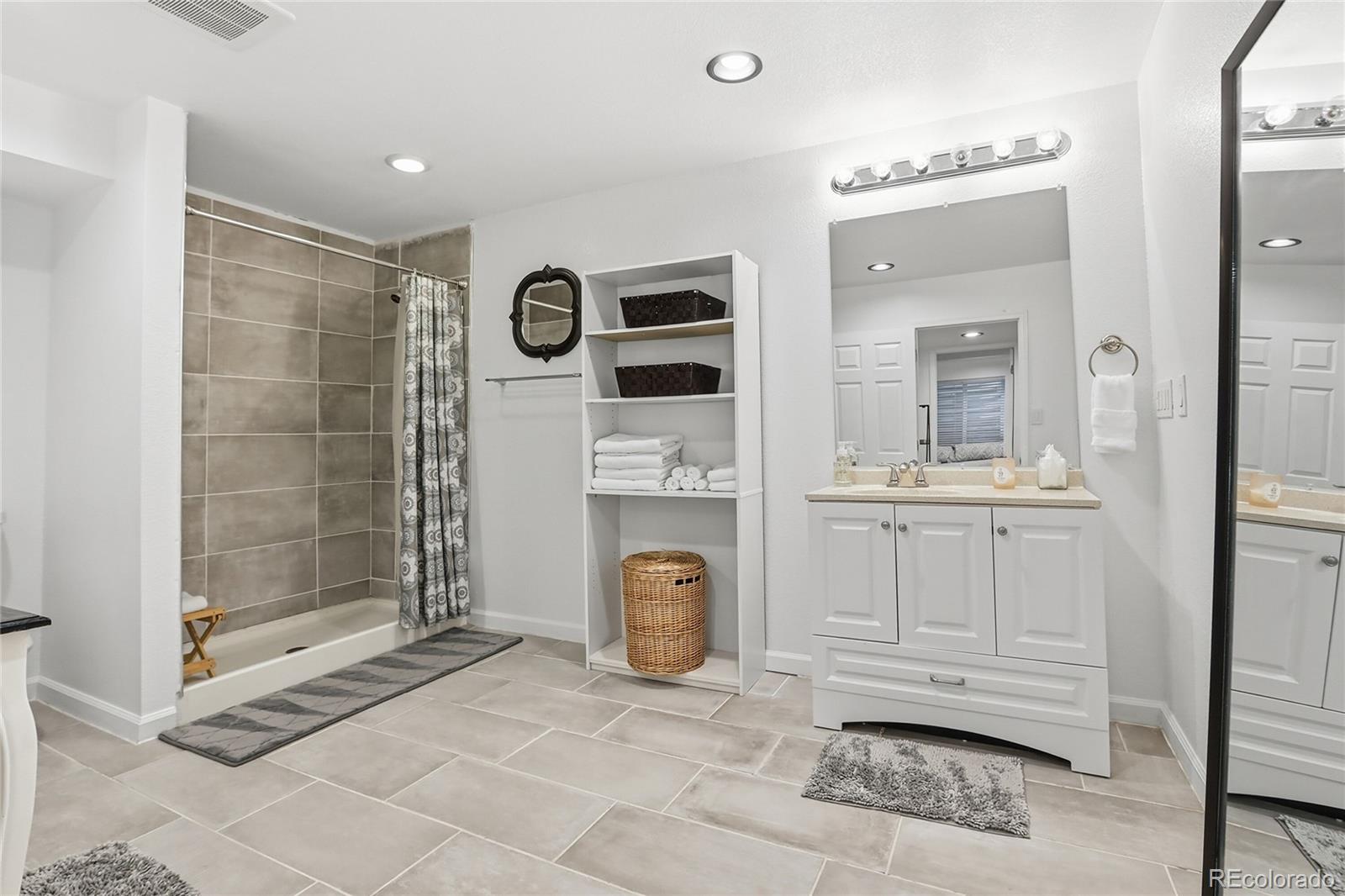 MLS Image #38 for 10059  southlawn circle,commerce city, Colorado