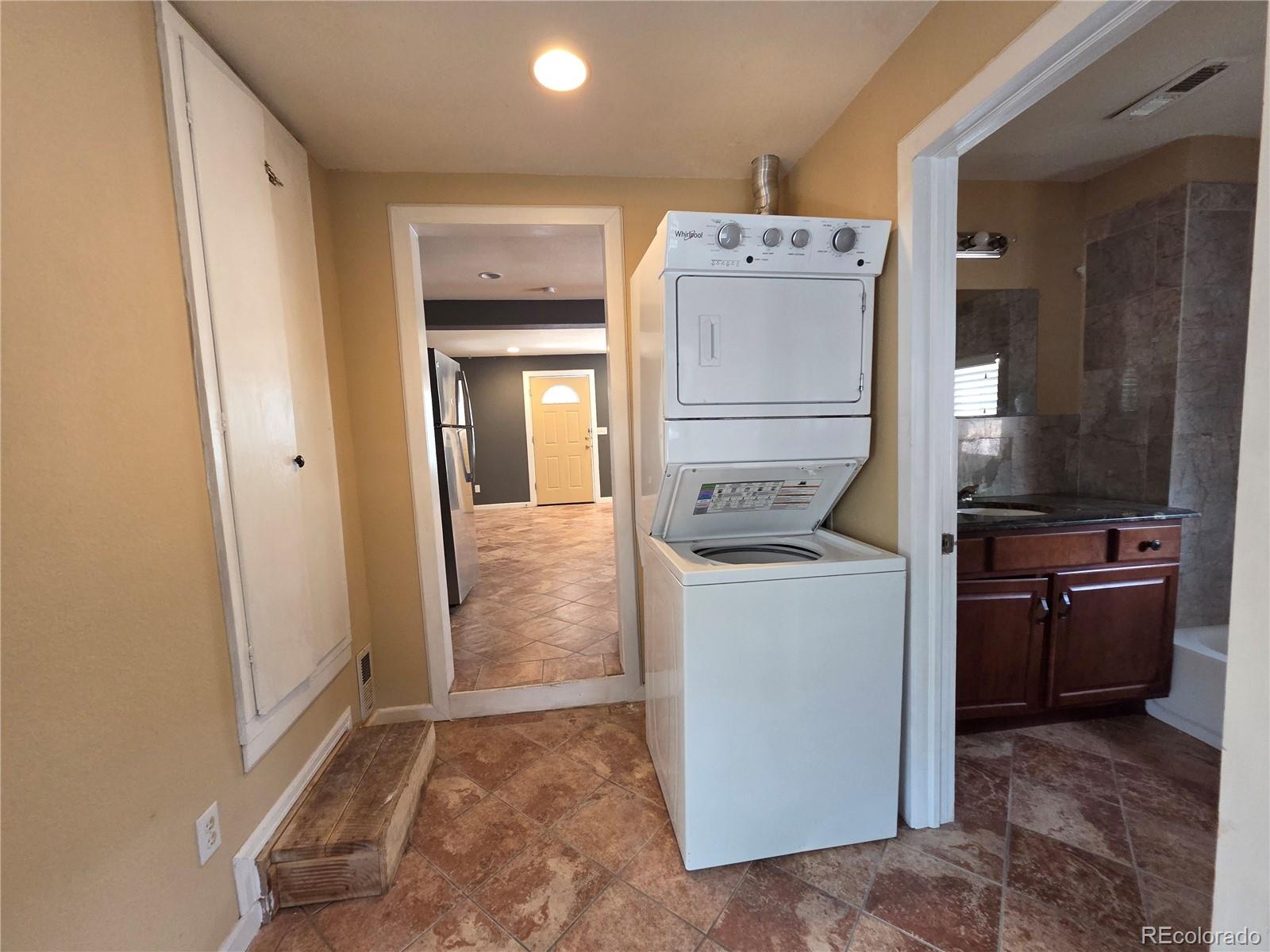MLS Image #11 for 2561 w dartmouth avenue,denver, Colorado