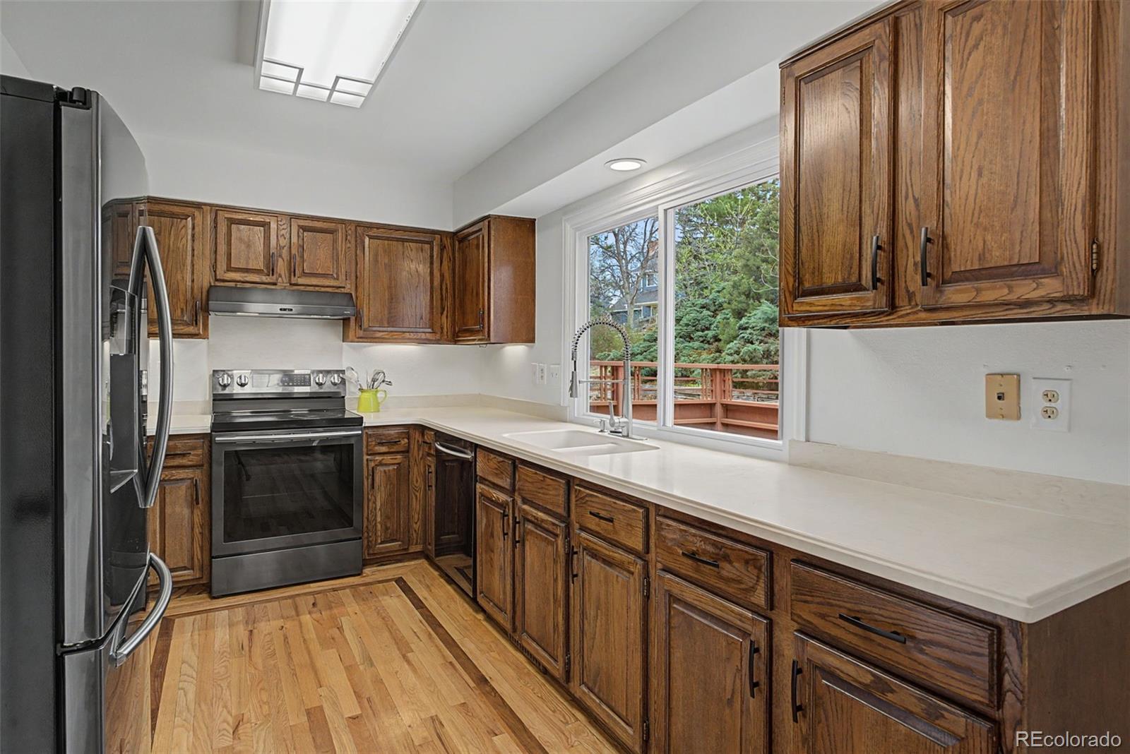 MLS Image #3 for 10681 w dakan mountain,littleton, Colorado