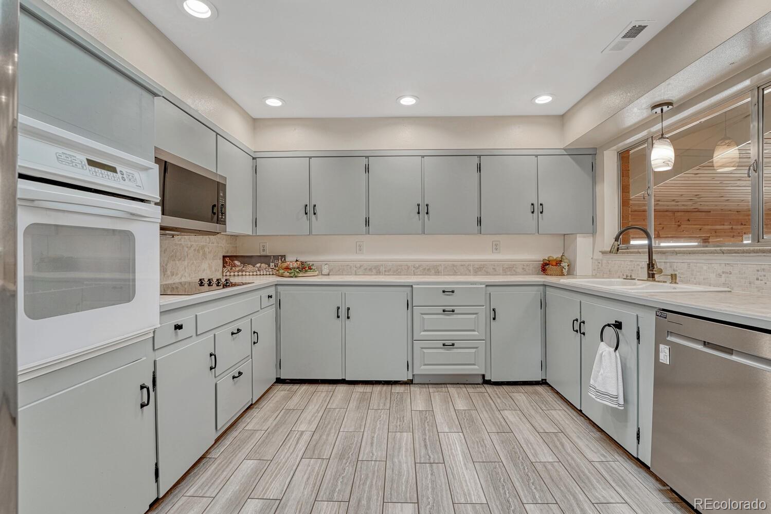 MLS Image #12 for 2443  clarkson drive,colorado springs, Colorado