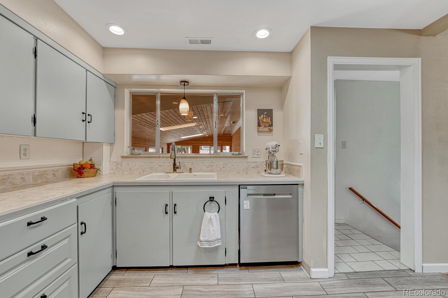 MLS Image #14 for 2443  clarkson drive,colorado springs, Colorado