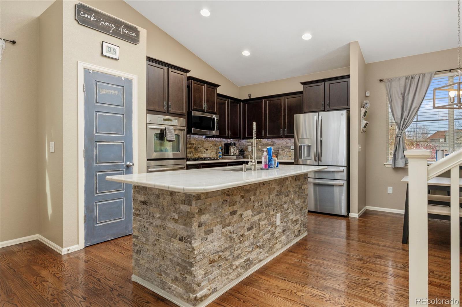 MLS Image #7 for 123 n jamestown way,aurora, Colorado