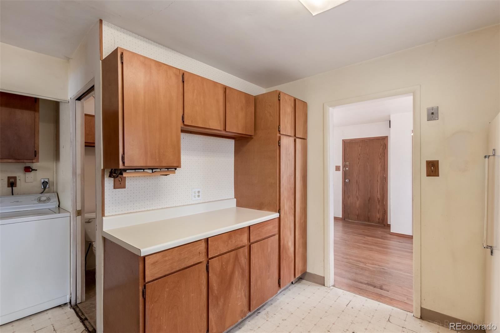 MLS Image #11 for 4301 e lasalle place,denver, Colorado