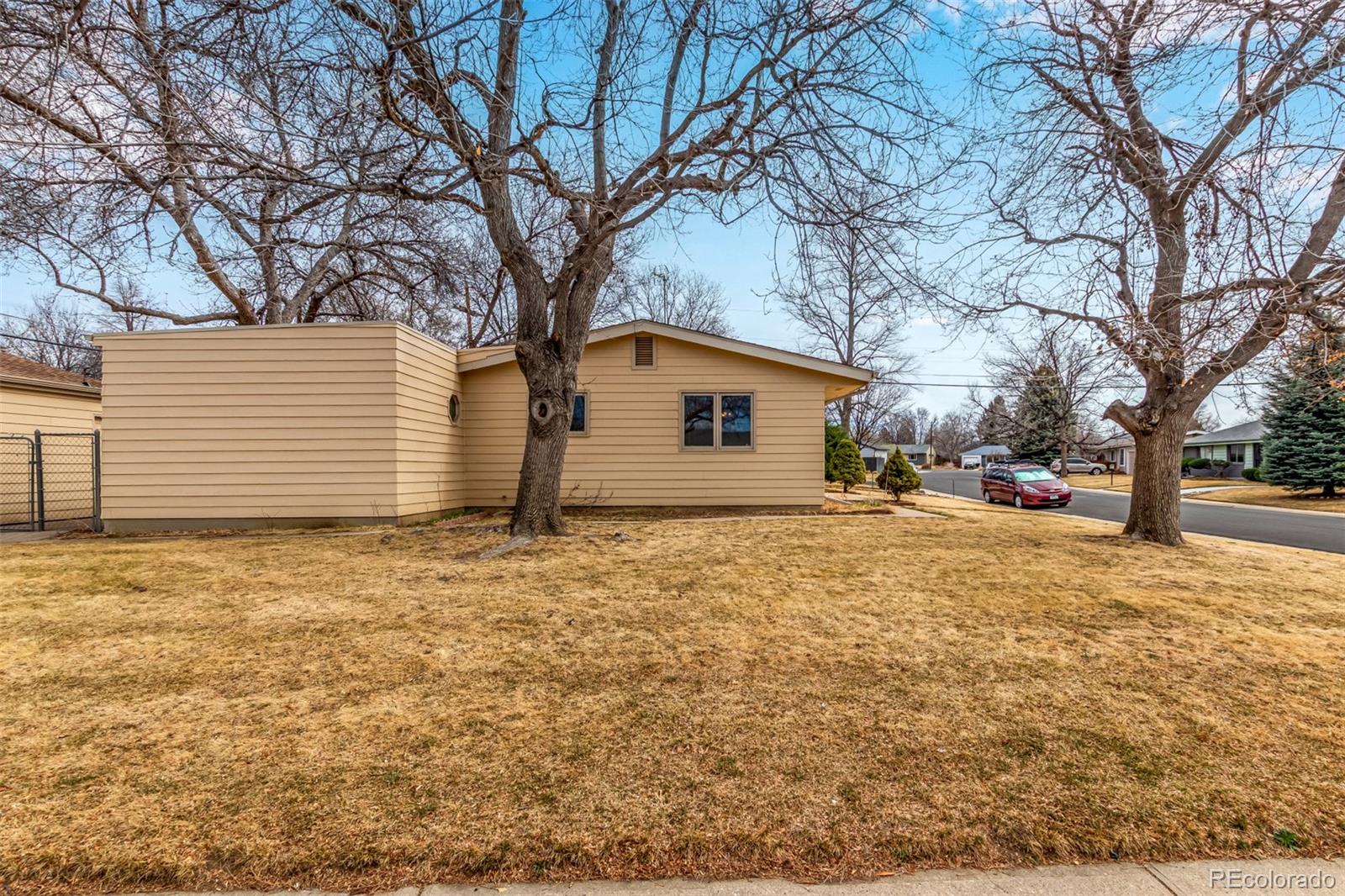 MLS Image #29 for 4301 e lasalle place,denver, Colorado