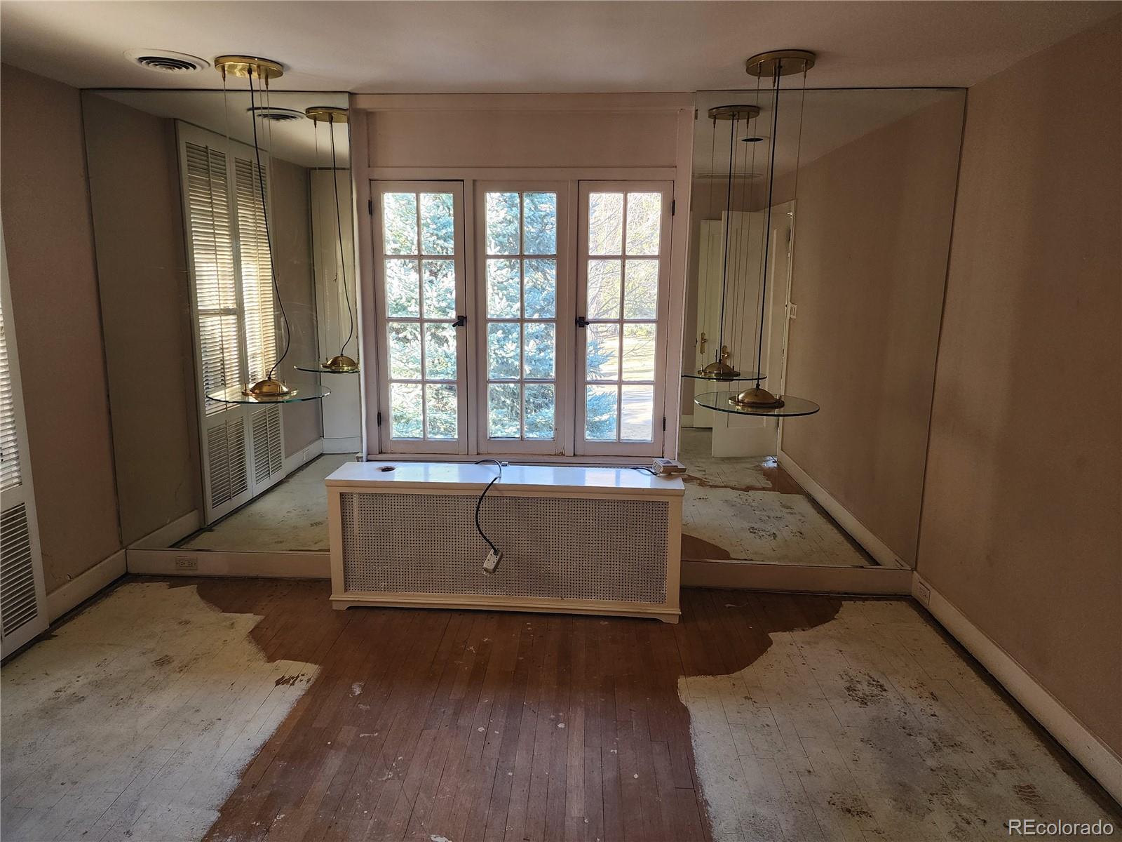 MLS Image #22 for 5220 e 17th avenue parkway,denver, Colorado