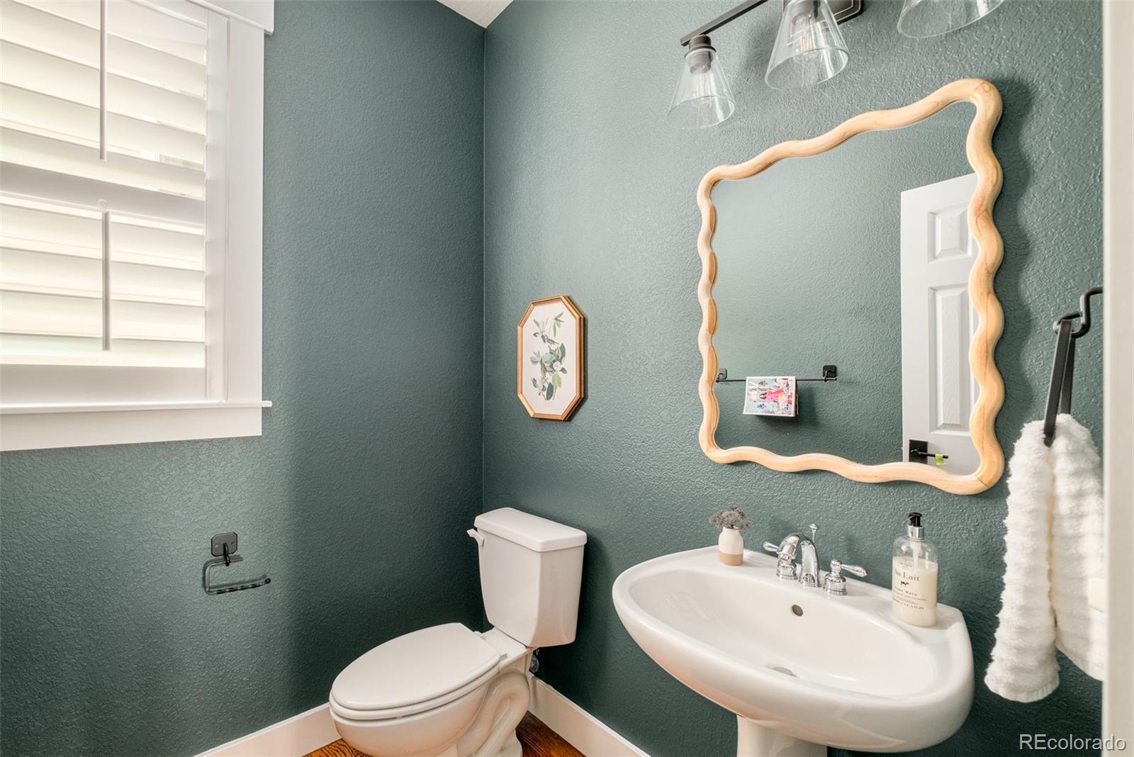 MLS Image #17 for 8206 e 28th drive,denver, Colorado