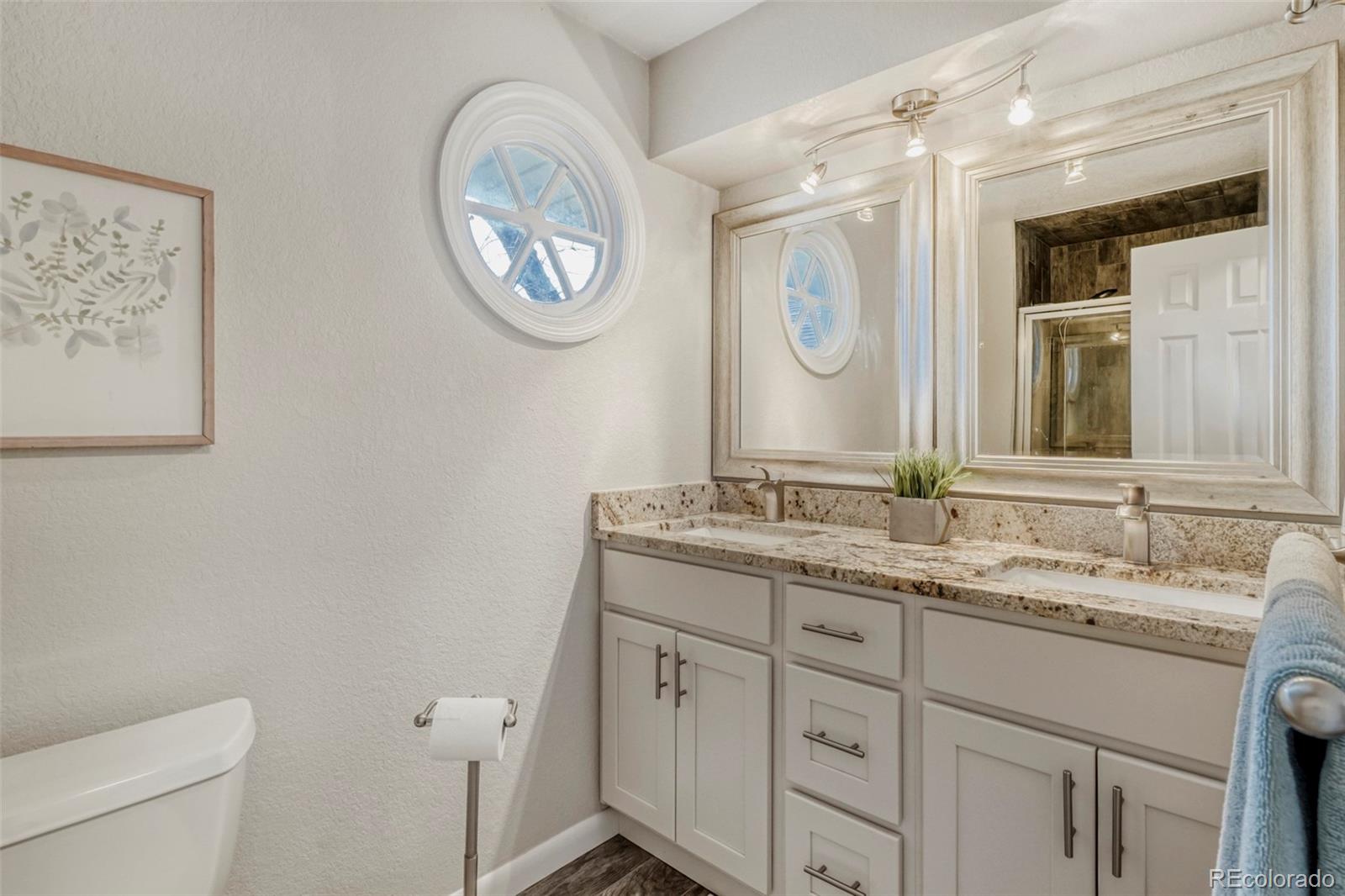 MLS Image #10 for 3416 s akron street,denver, Colorado
