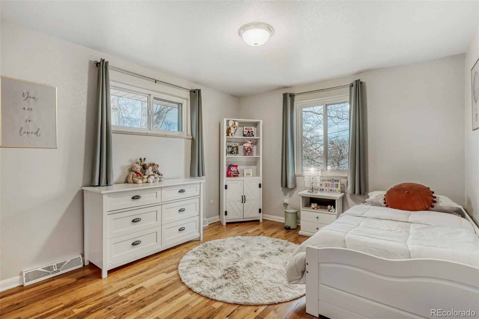 MLS Image #11 for 3416 s akron street,denver, Colorado