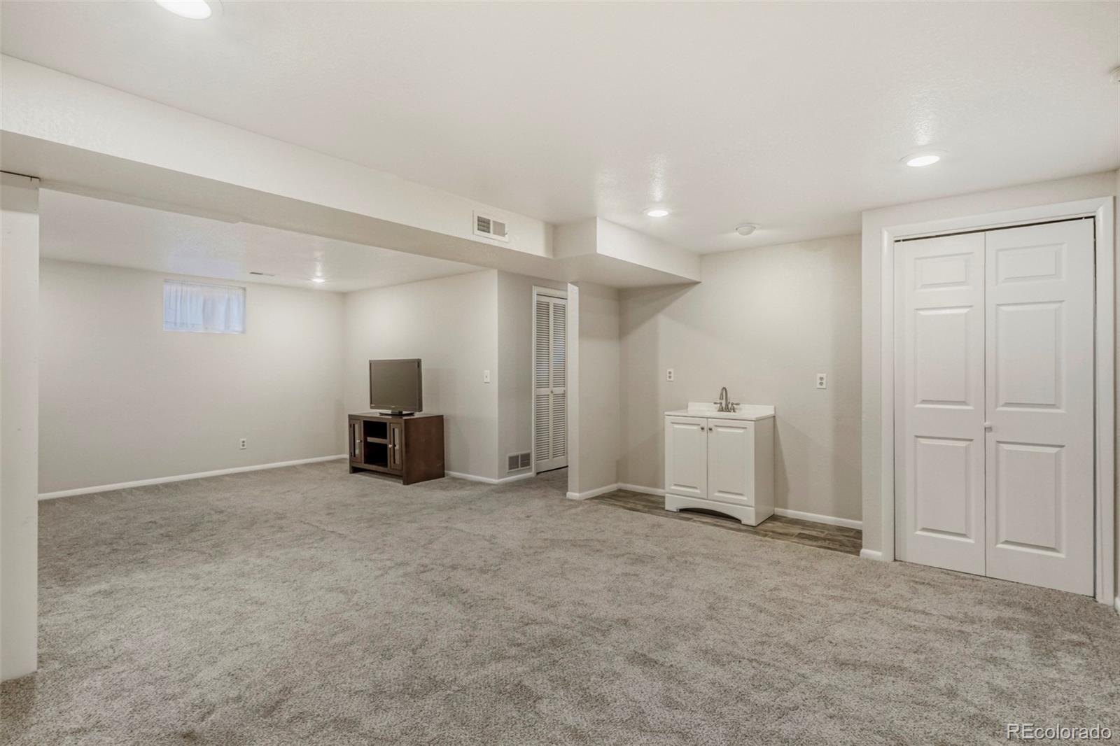 MLS Image #15 for 3416 s akron street,denver, Colorado