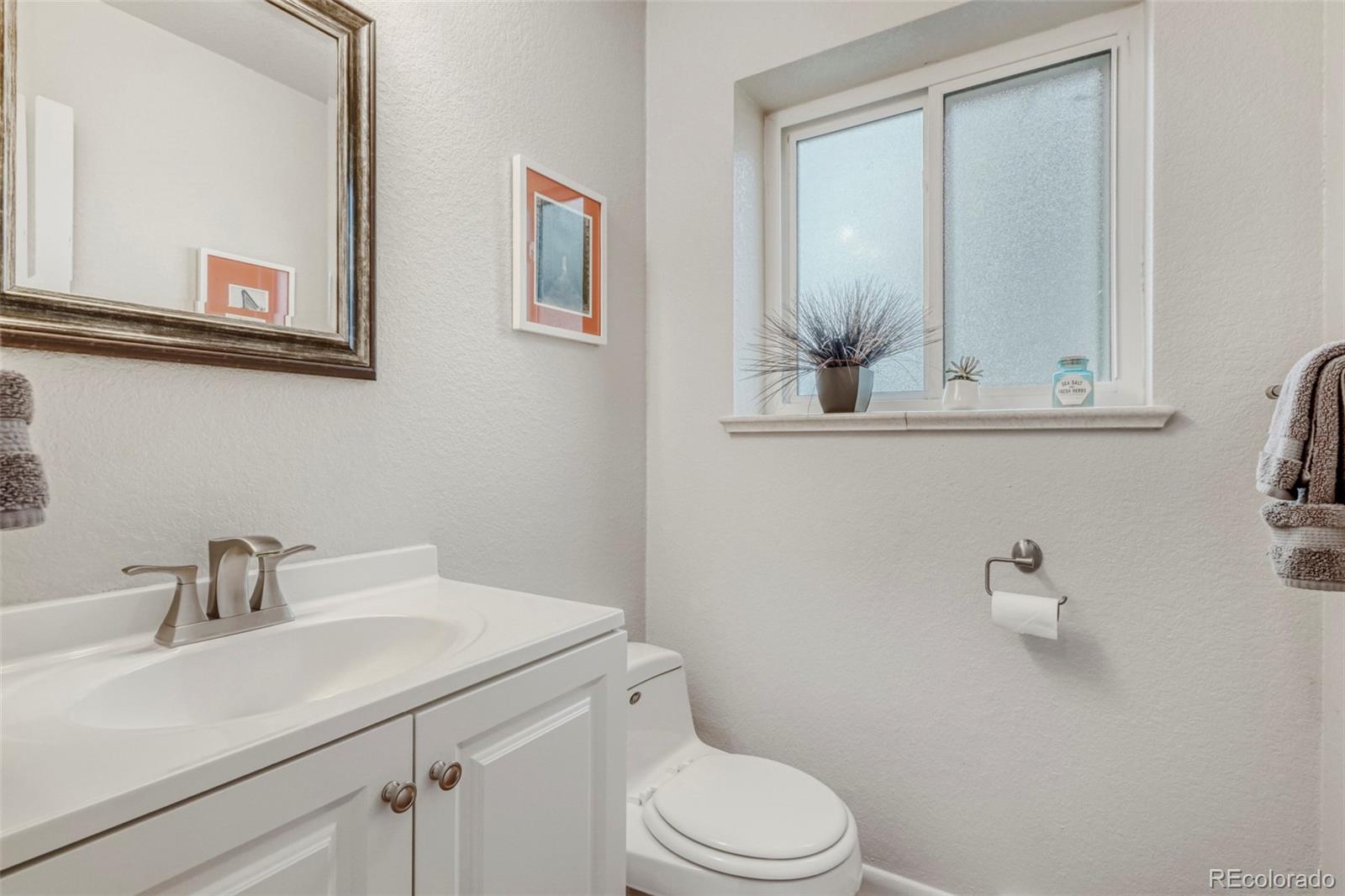 MLS Image #17 for 3416 s akron street,denver, Colorado